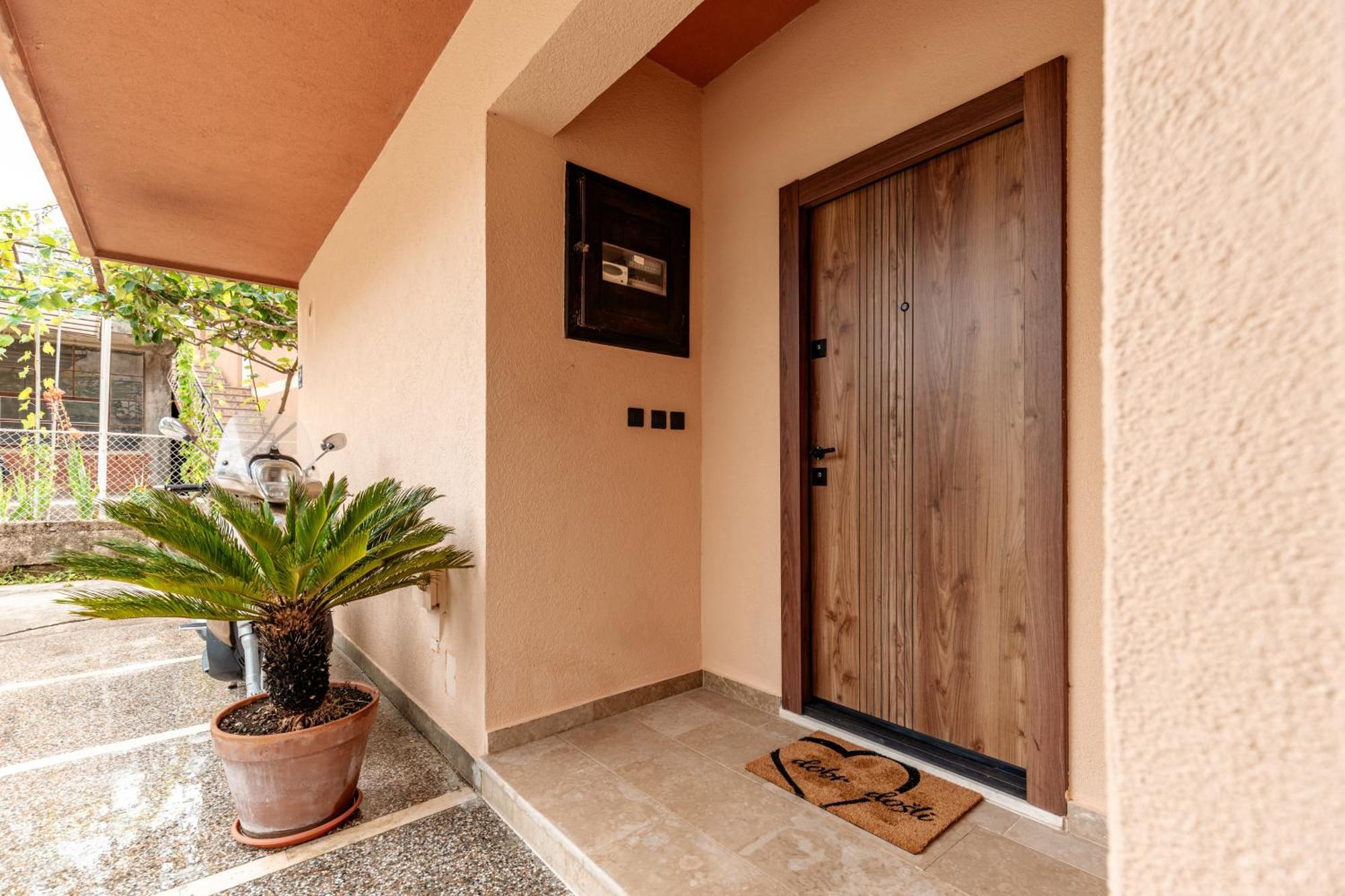 Apartment Mia Bijela Exterior photo